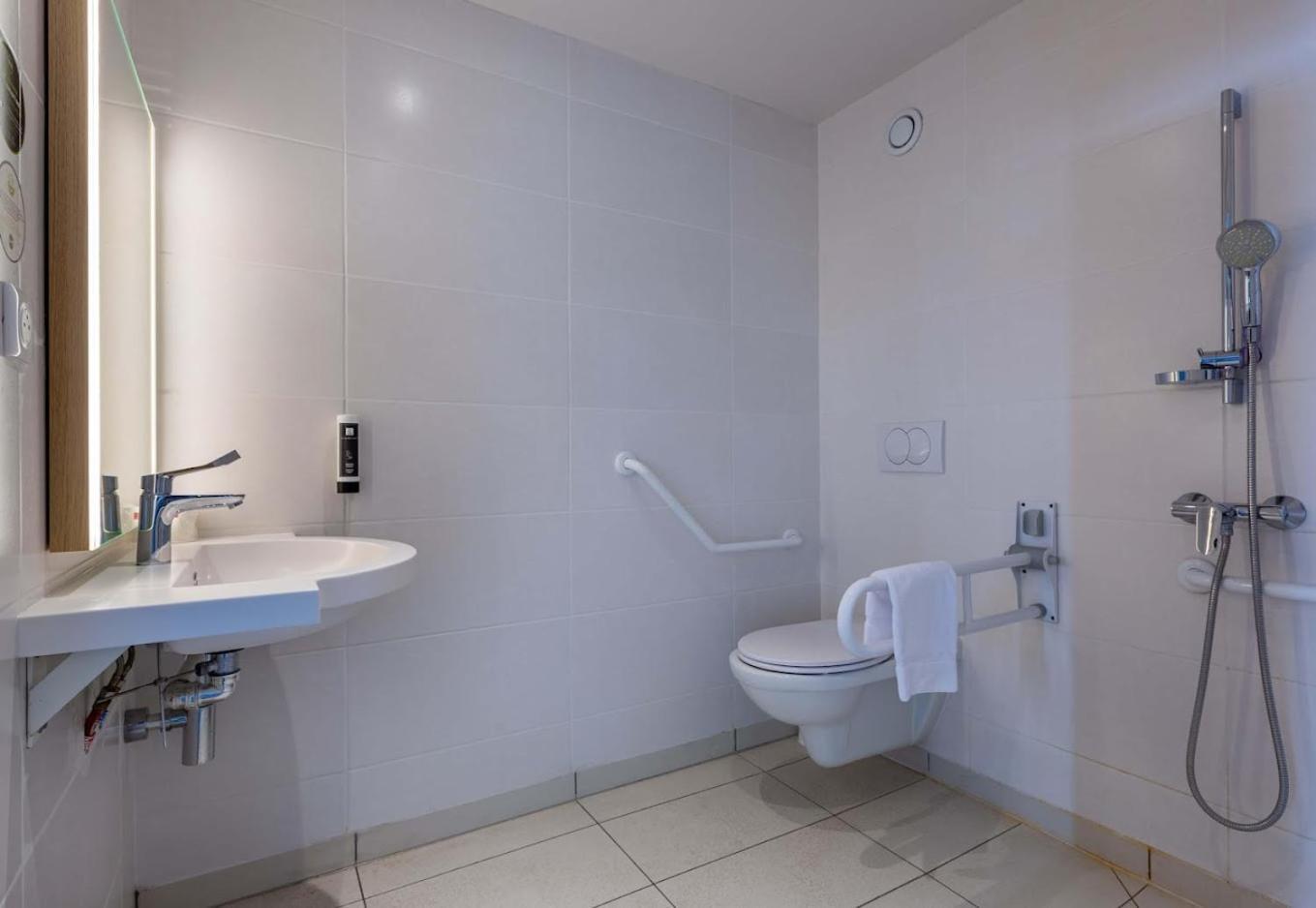 B&B Hotel Chartres Oceane エクステリア 写真
